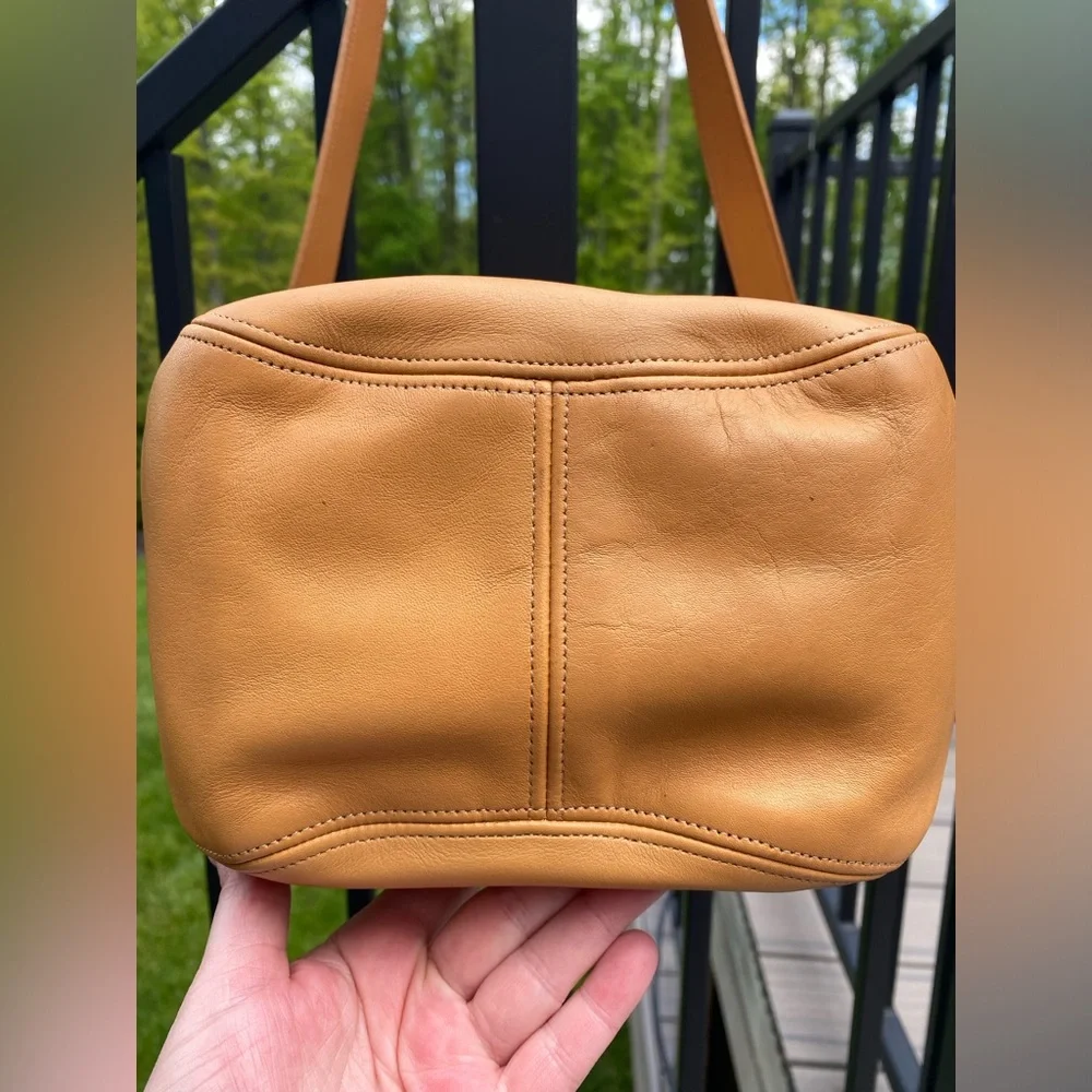 Vintage Coach Monterey Hobo #4027 Butterscotch Leather Shoulder Bag w/ Hangtag